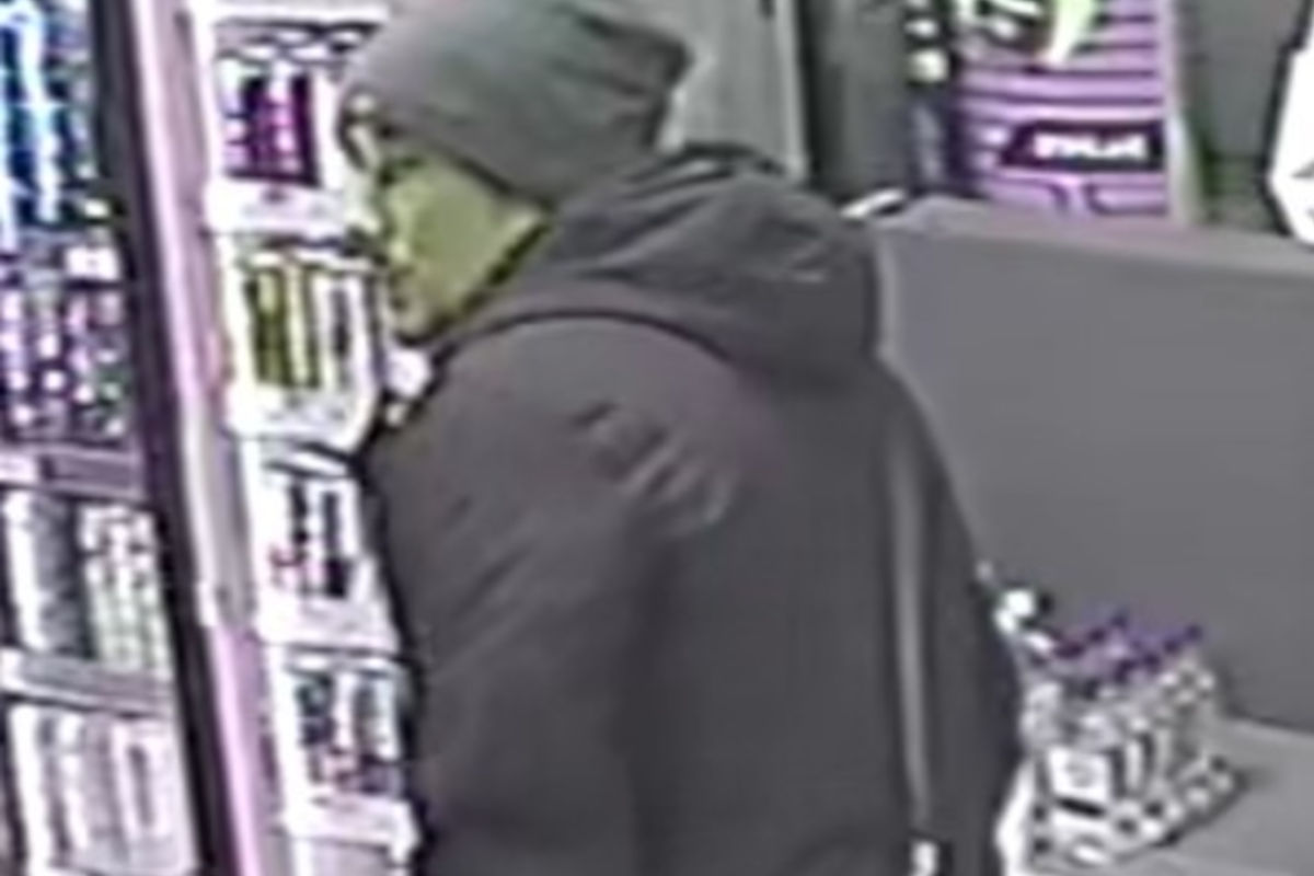 Haren – Fahndung nach Diebstahl in Tankstelle