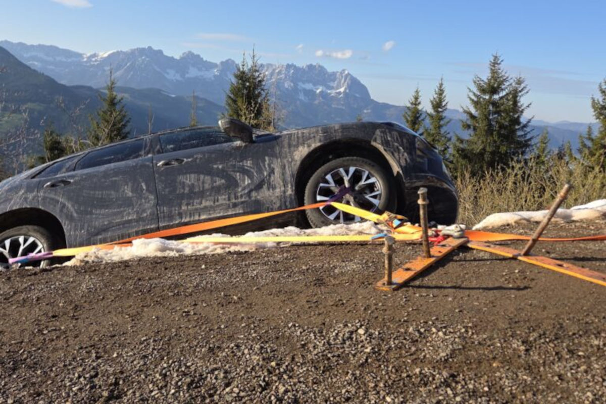 Kirchberg in Tirol – Pkw stürzt ab