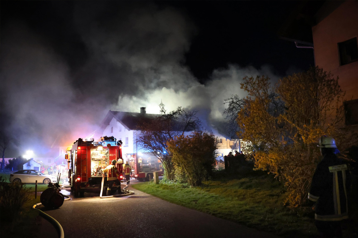 Rechtmehring – Mann stirbt bei Brand in Mehrfamilienhaus