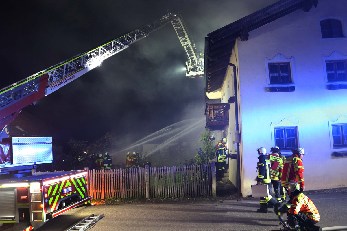 Rechtmehring – Mann stirbt bei Brand in Mehrfamilienhaus