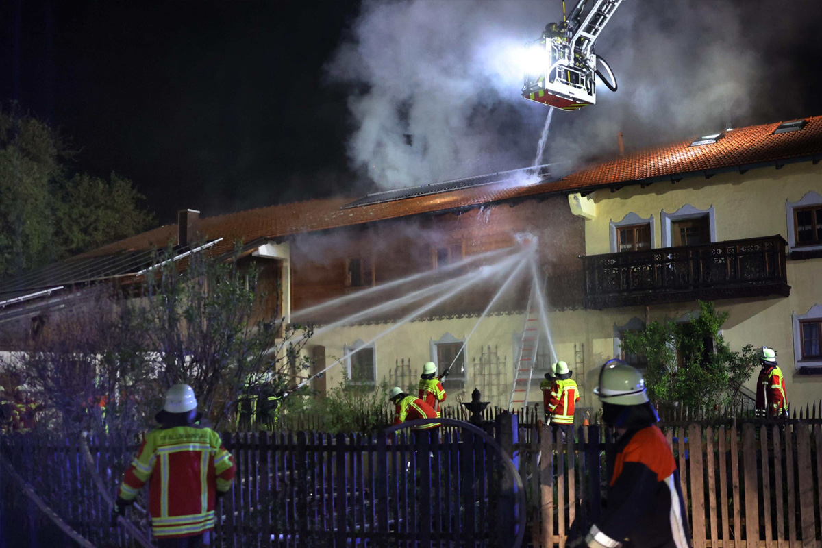 Rechtmehring – Mann stirbt bei Brand in Mehrfamilienhaus