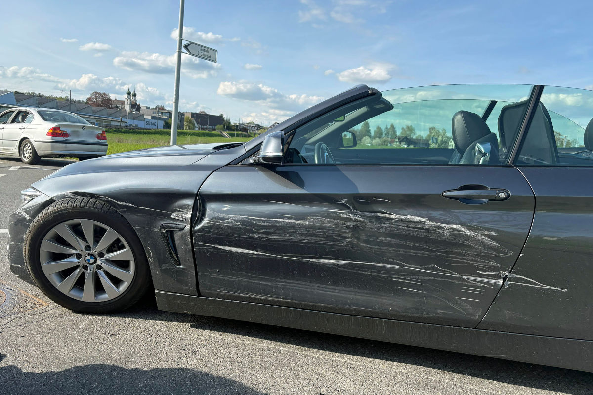 Eschenbach LU – Hoher Sachschaden nach Unfall