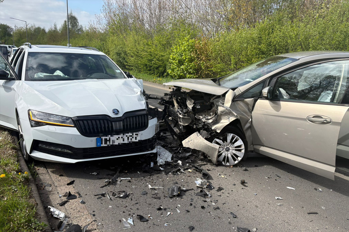 Buxtehude – Frontaler Unfall mit sechs Verletzten