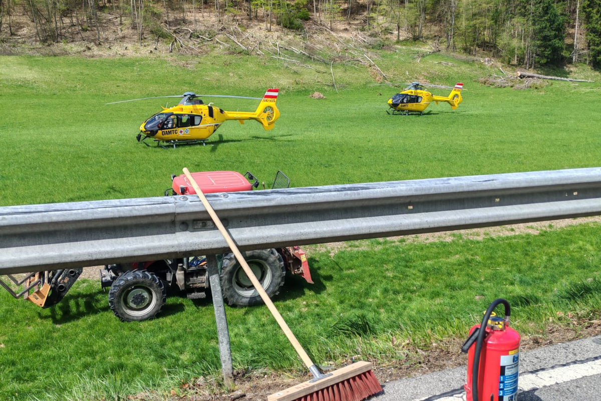 Schwerer Unfall bei Berndorf – Pkw gerät auf Gegenfahrbahn