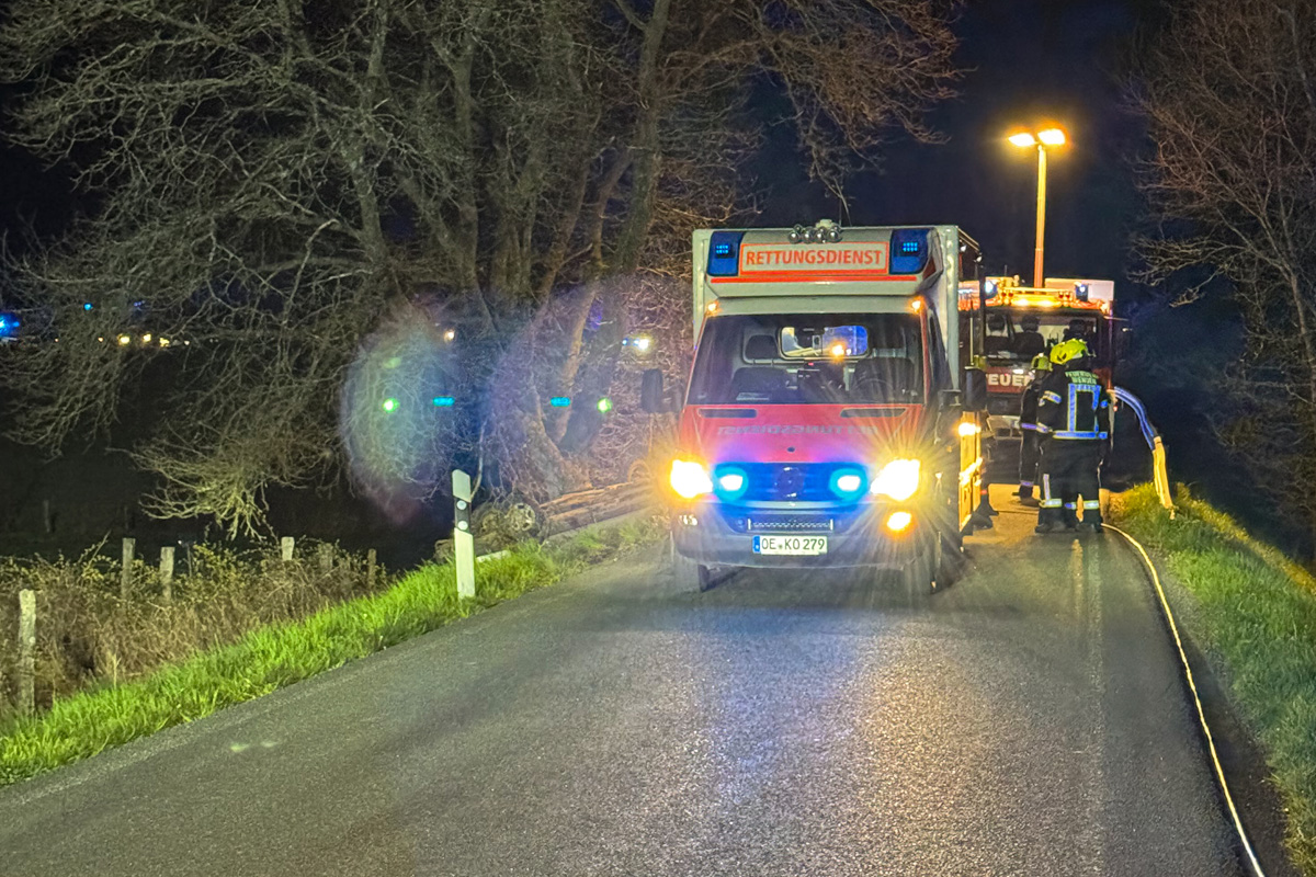 Wenden – Person nach Unfall eingeklemmt und schwer verletzt