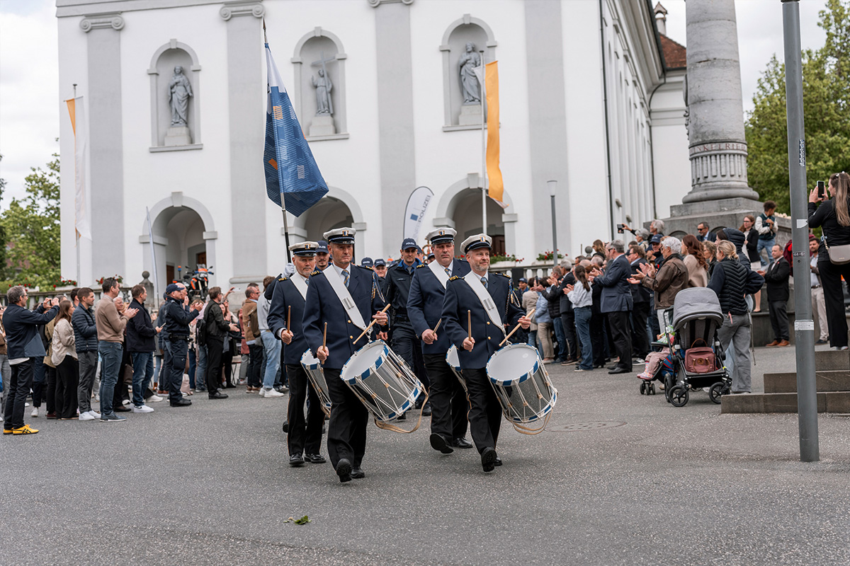 Die Vereidigungsfeier in Sempach wurde umrahmt vom Spiel der Luzerner Polizei. 