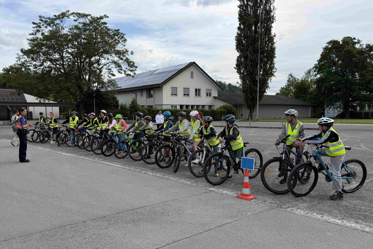 242 Schülerinnen und Schüler absolvierten die Veloprüfung in Herisau.