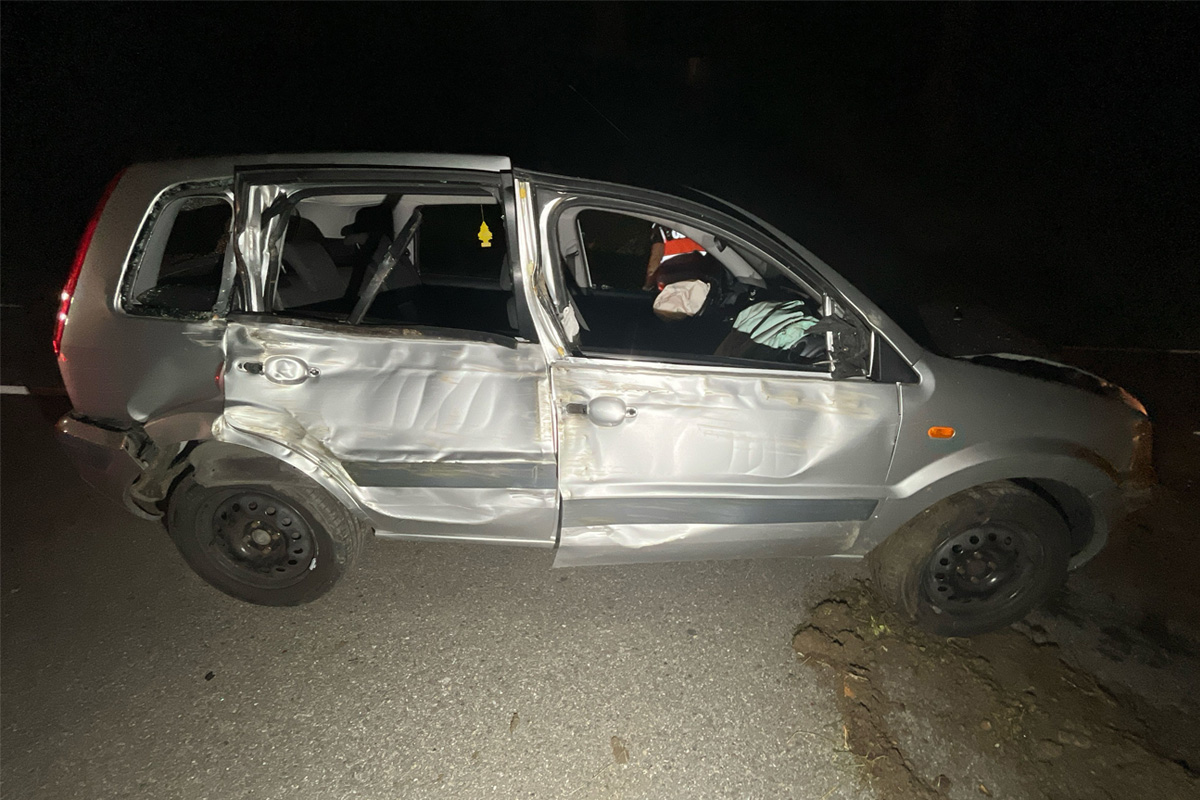Das Auto erlitt einen Totalschaden.