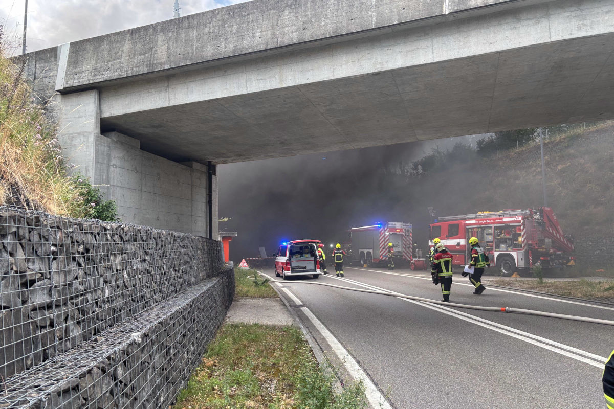 Der Tunnel blieb über fünf Stunden gesperrt.