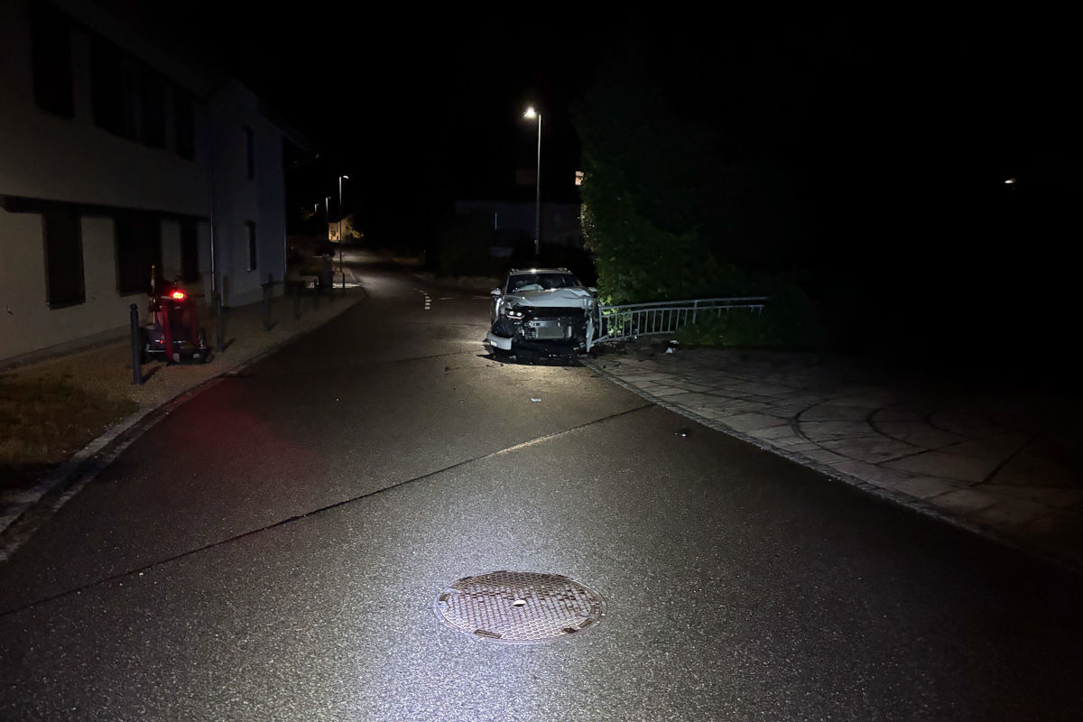 Der 18-Jährige blieb bei dem Unfall unverletzt.