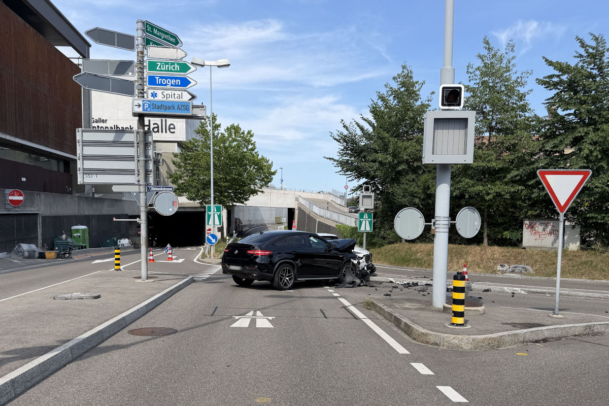 Der 25-Jährige erlitt leichte Verletzungen.