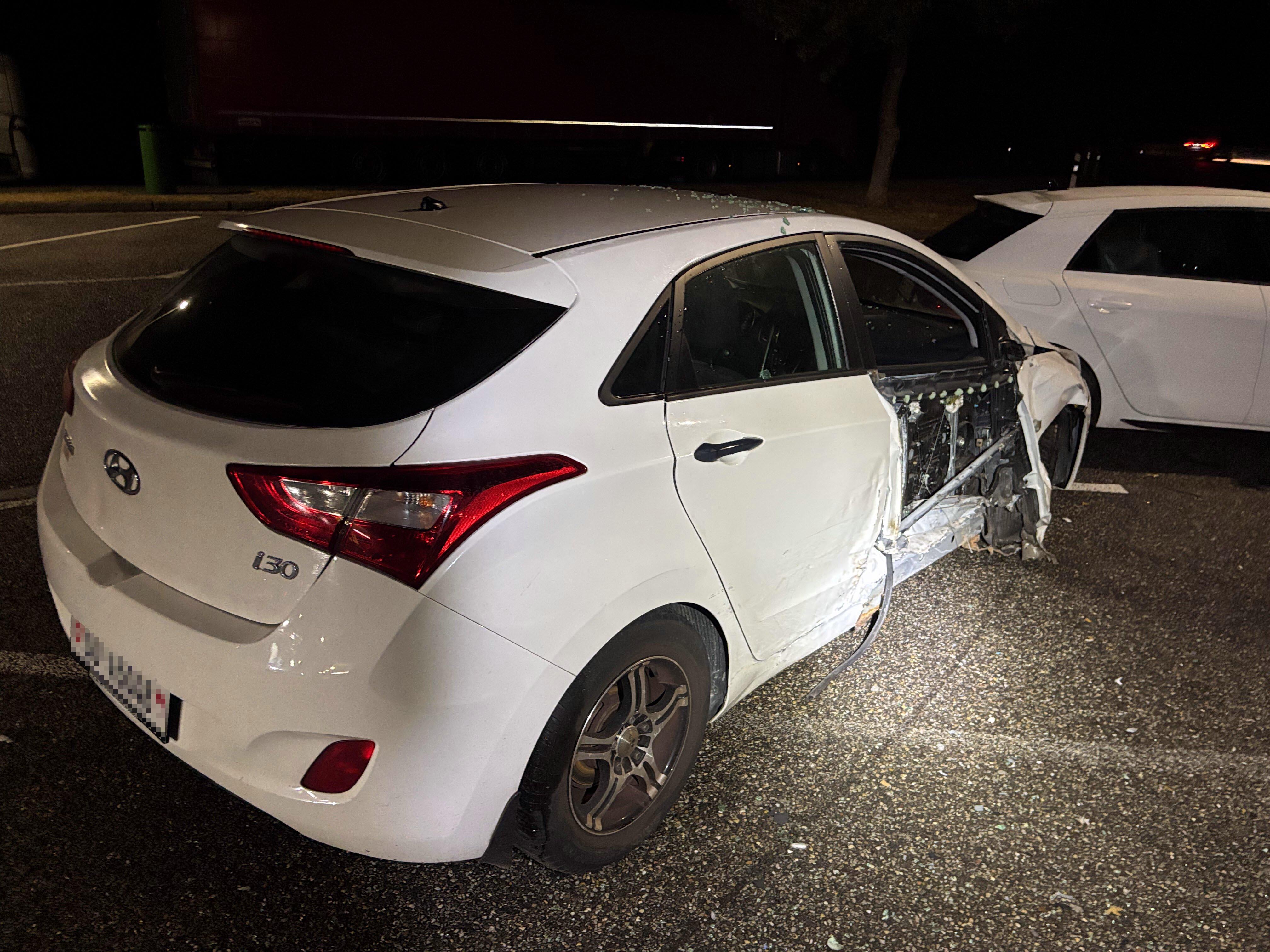 Beschädigter weißer Hyundai 