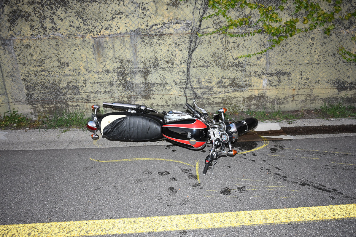 Der Motorradfahrer musste verletzt in ein Spital geflogen werden.