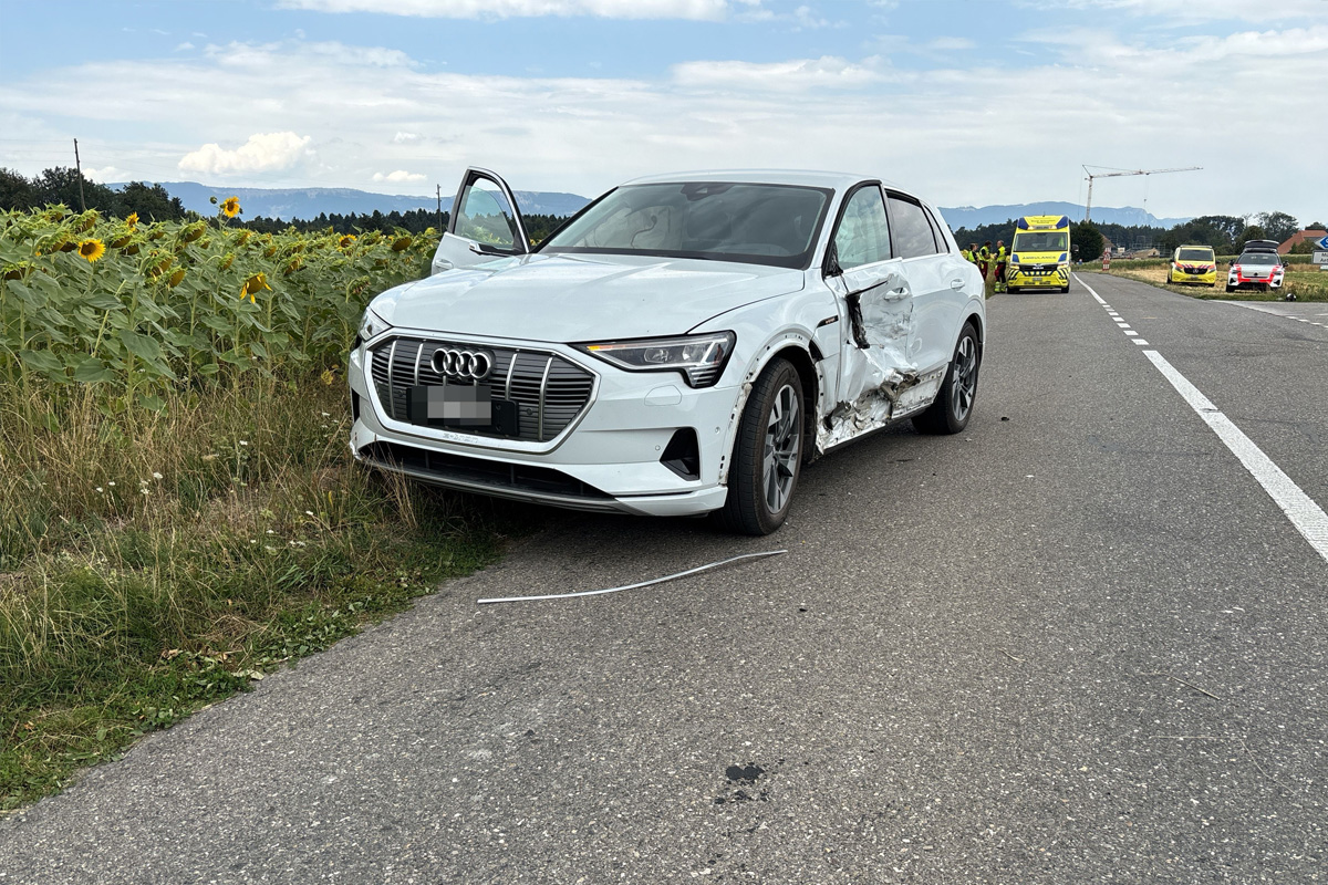 Wegen des Unfalls blieben die Haupt- und die Schönibergstrasse rund drei Stunden gesperrt.
