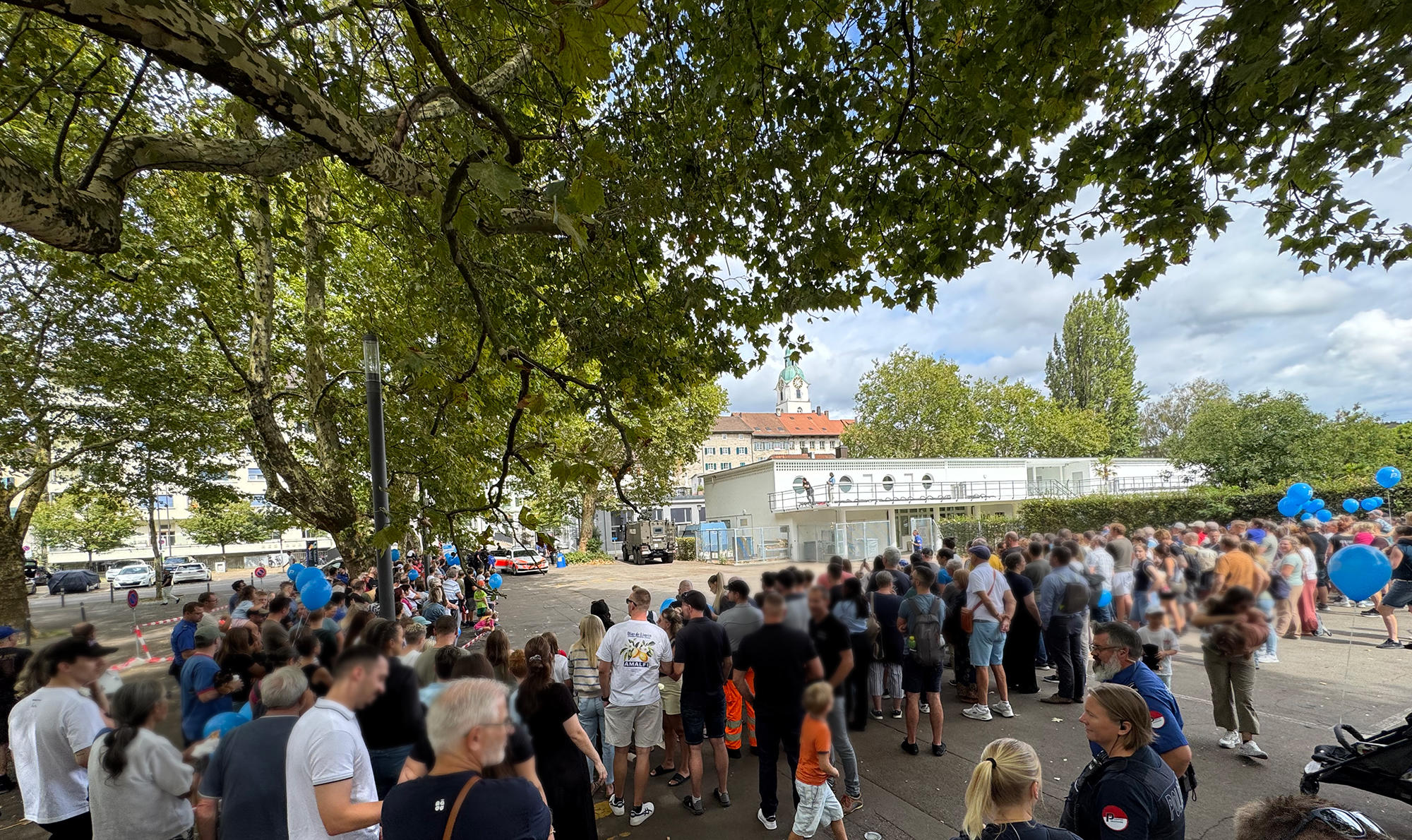 Zahlreiche Besucher verfolgten die Vorführungen am Publikumstag «alibi’26»
