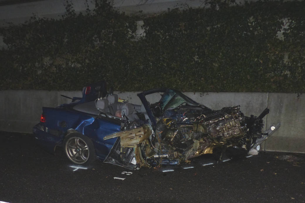 Wrack von einem der beiden Unfallwagen.