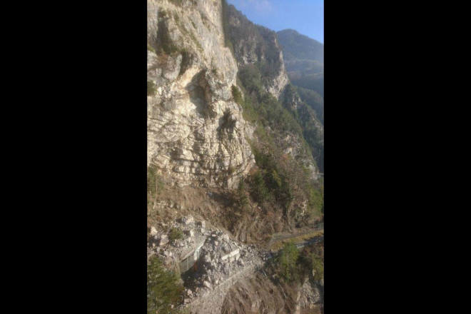 Axenstrasse nach Steinschlag wieder offen