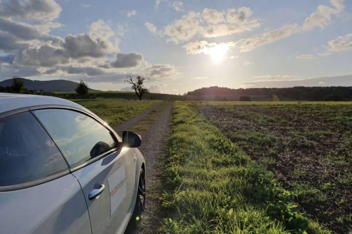 Was muss man bei einem fremden Auto beachten.