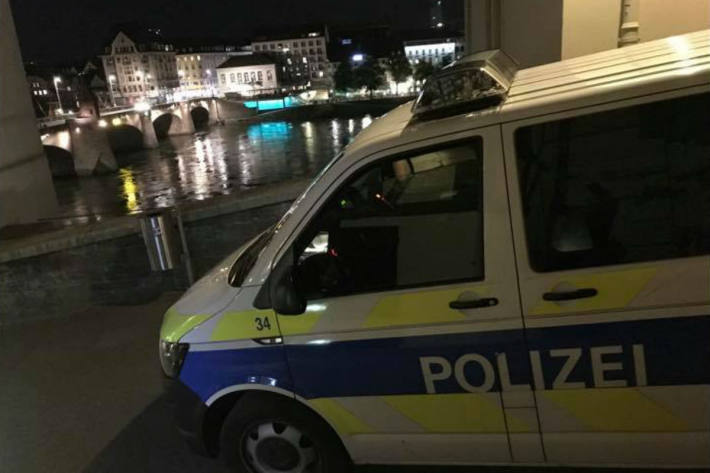 Zwei Täter auf der Flucht in Basel (Symbolbild)