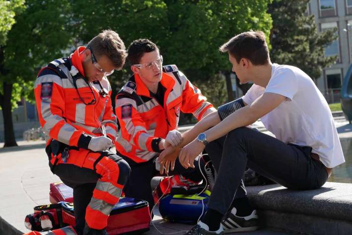 Zwei Personen in Wien verletzt (Symbolbild)