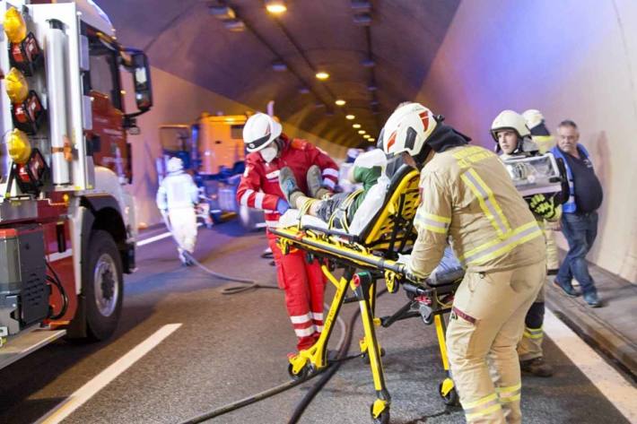 Schwerer Unfall im Allmendtunnel bei Thun (Symbolbild)