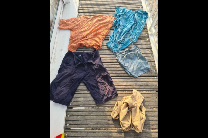 Herrenlose Bekleidung am Warnemünder Strand aufgefunden