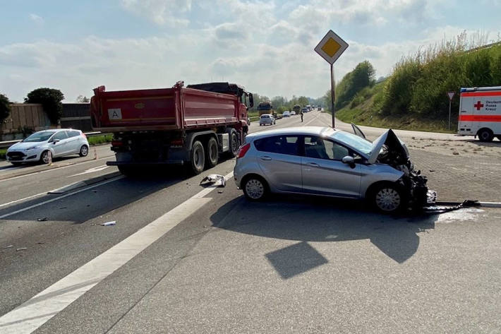 Zusammenstoß zwischen PKW und LKW