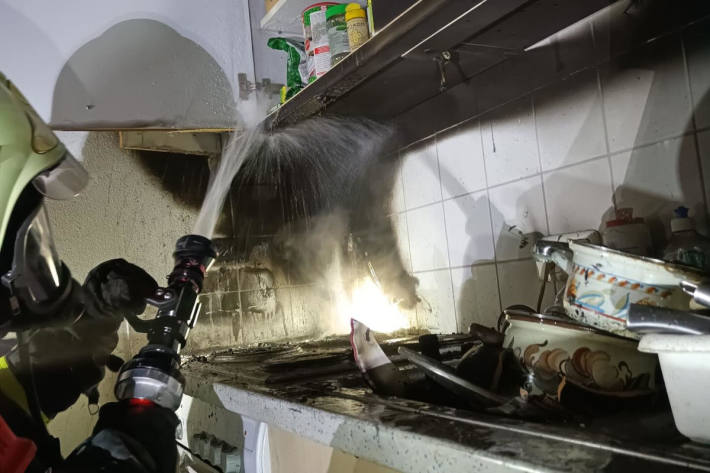 Alle Hausbewohner verließen das Gebäude unverletzt.