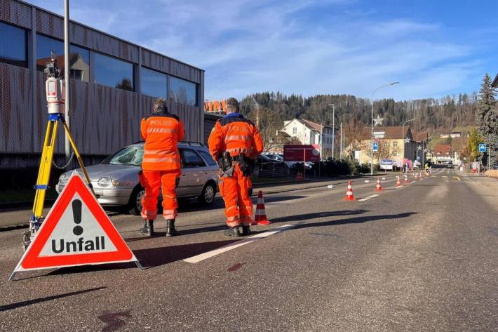 Unfallstelle auf der Tösstalstrasse