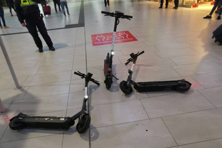 14-Jährige rasen mit E-Scooter durch den Düsseldorfer Hauptbahnhof