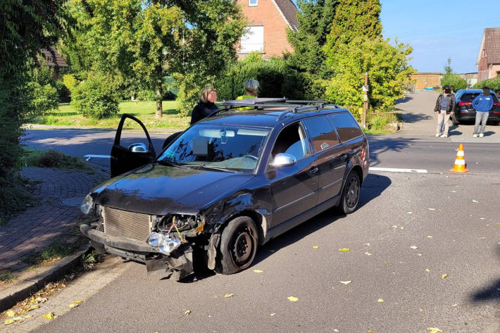Der Passatfahrer blieb unverletzt.