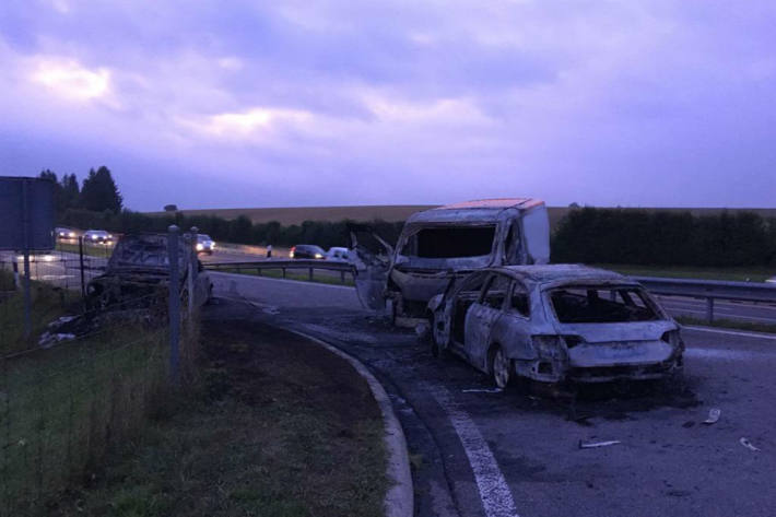 Der Türe des Geldtransporters wurde gesprengt.