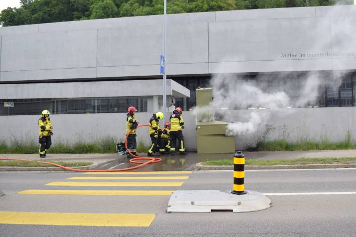 Geschwindigkeitsmessanlage in Flammen aufgegangen in Herisau