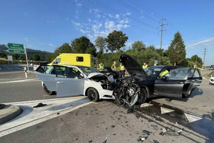 Ein heftiger Unfall hat sich heute in Vaulruz zugetragen.