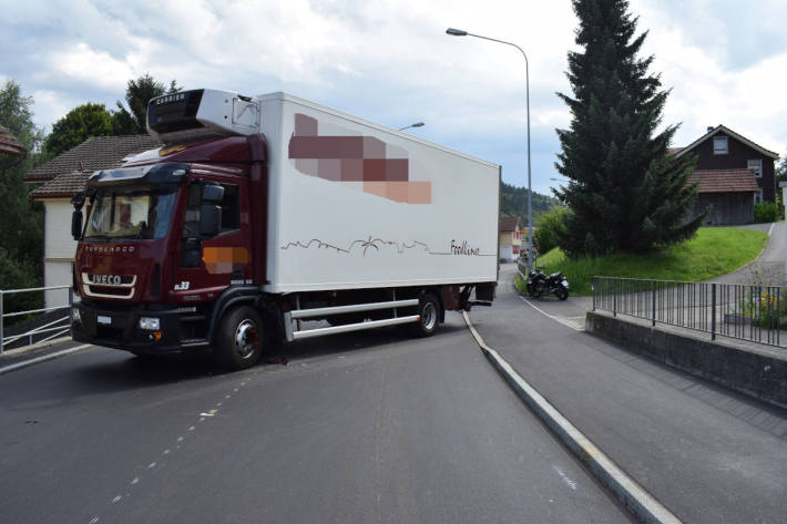 Unfallstelle auf der Schwellbrunnstrasse in Herisau