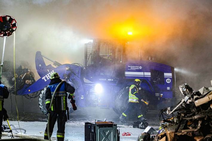 Eine Ausbreitung des Brandes konnte in Nürnberg von der Feuerwehr durch einen massiven Löschangriff verhindert werden