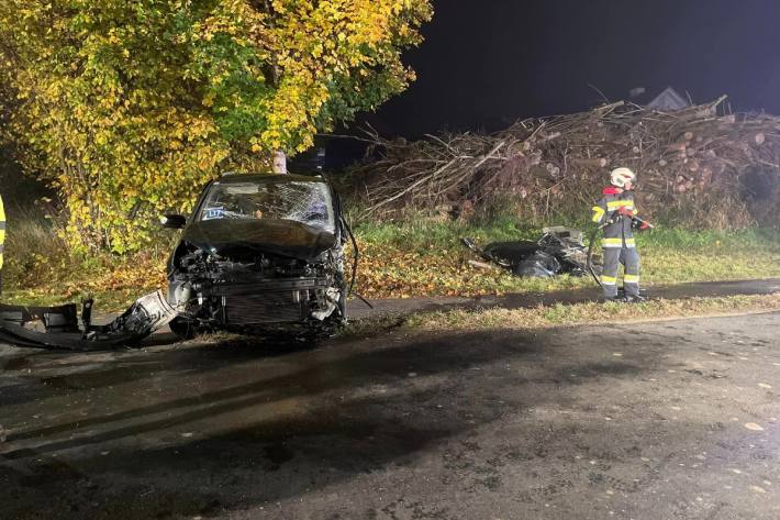 Diverse Hilfskräfte waren im Einsatz.