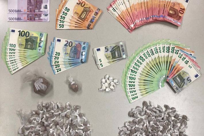 Geld und Drogen sichergestellt