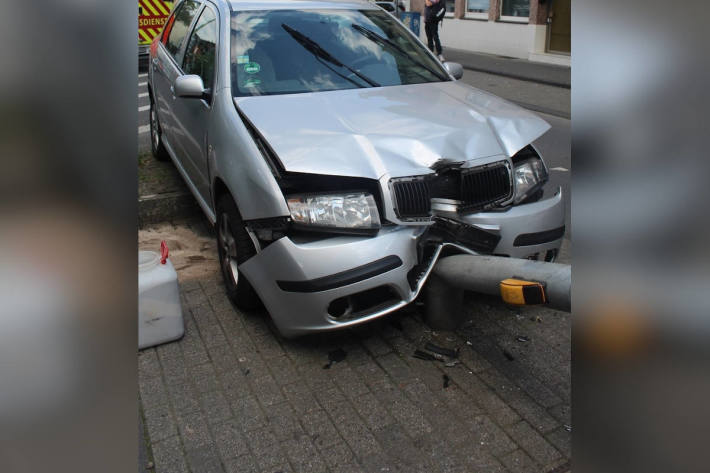 80-Jährige baut Unfall aufgrund eines medizinischen Notfalls in Hagen-Altenhagen