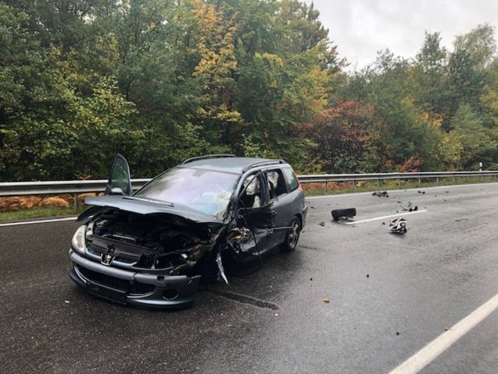 Frontalzusammenstoß auf der B270 bei Waldfischbach-Burgalben