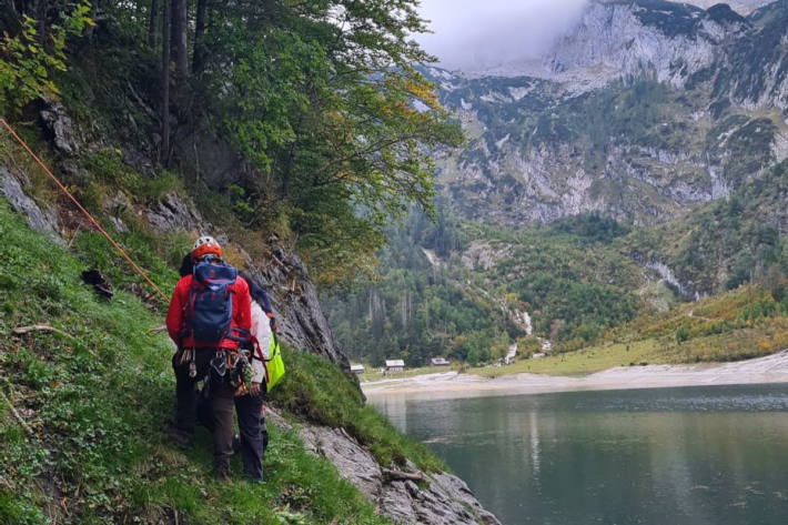Die Bergretter sicherten die drei Touristinnen.