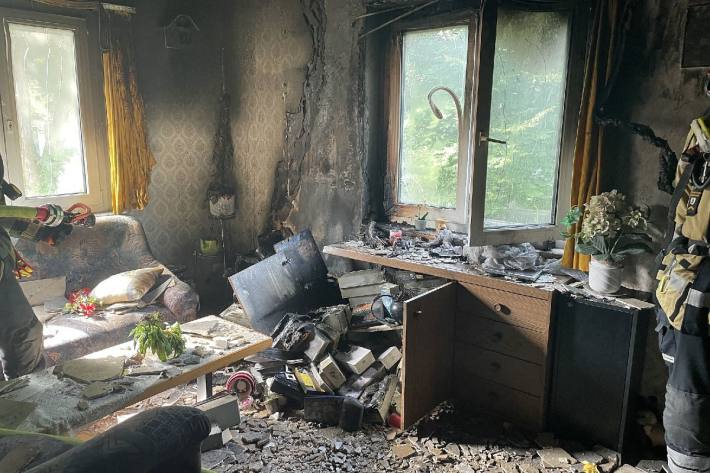 Die Wohnung wurde durch den Brand zerstört.