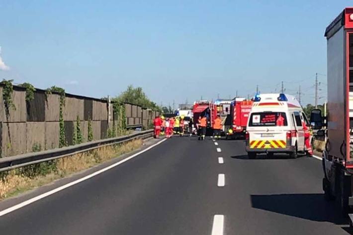 Auffahrunfall auf der B1 in Asten