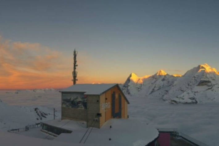 Abendstimmung beim Blick vom Schilthorn Richtung Nordosten.