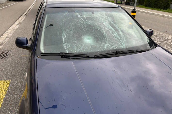 Am Fahrzeug entstand Sachschaden von mehreren tausend Franken