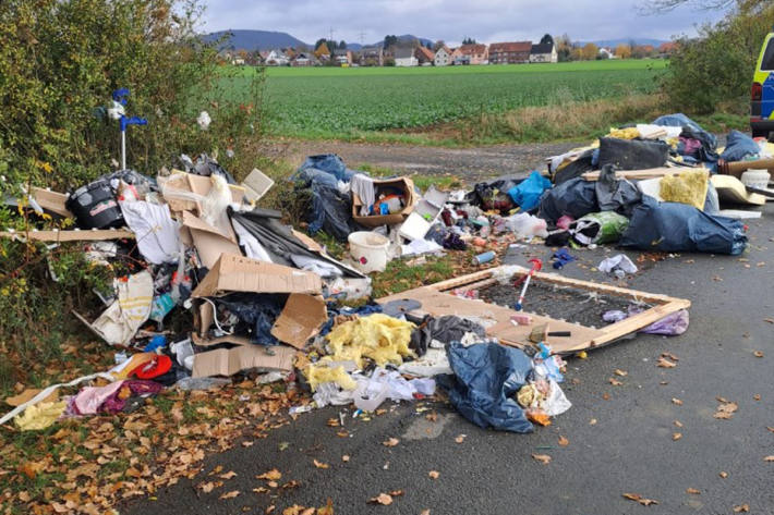 28-40 Kubikmeter Müll hatte der Verursacher illegal abgeladen.