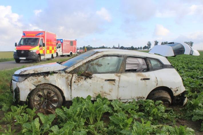 Das Auto überschlug sich bei dem Unfall