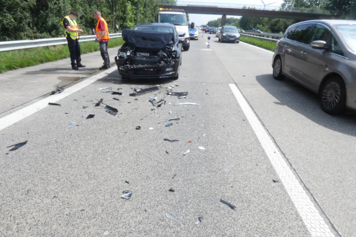 2 Verkehrsunfälle infolge Staubildung auf der A29