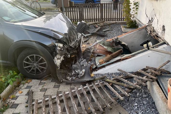 In Frauenfeld mit Hausmauer kollidiert.