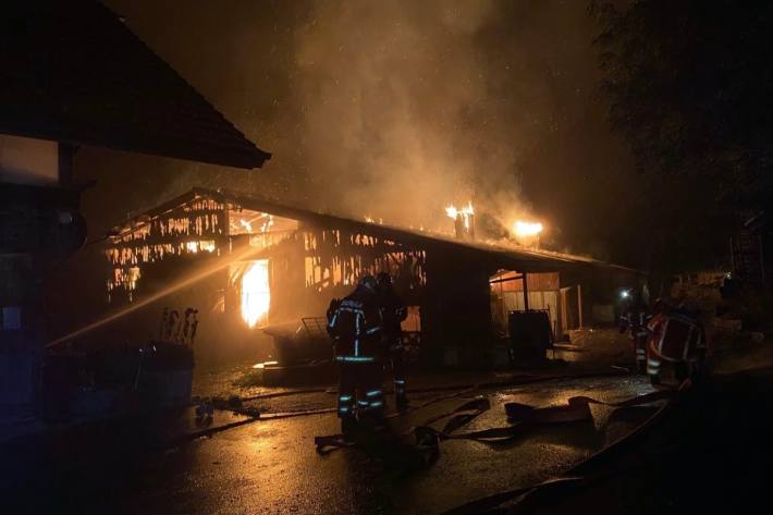 In Oberbalm BE brannte ein Stall letzte Nacht.